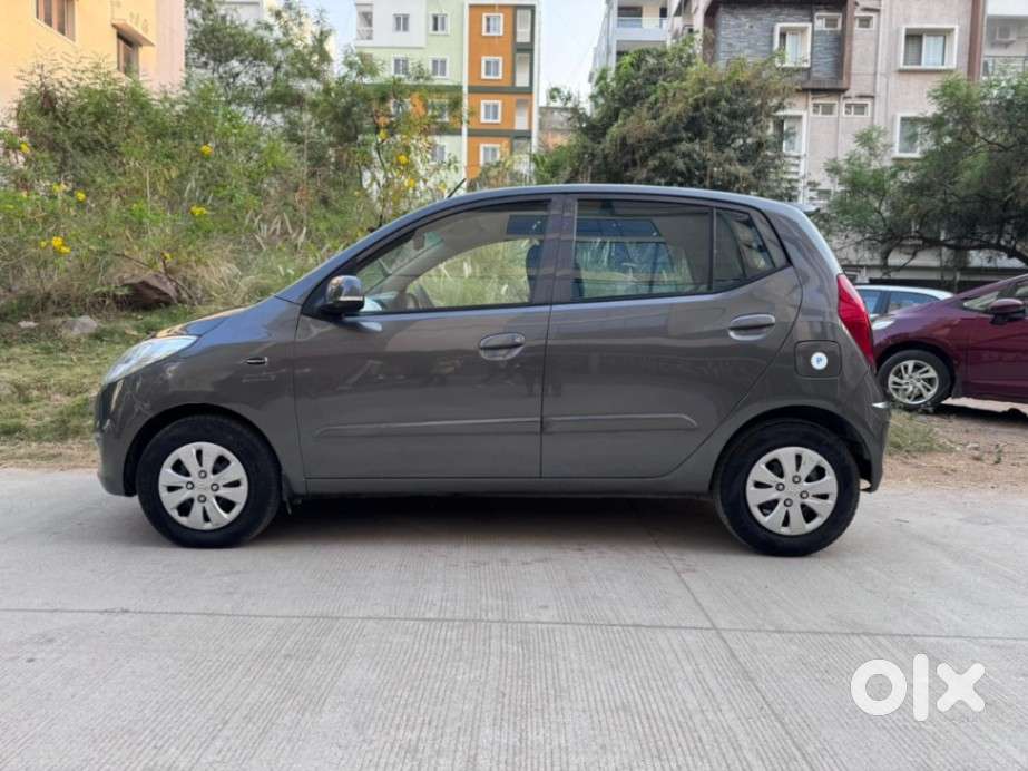 Hyundai I10 Sportz At, 2012, Petrol