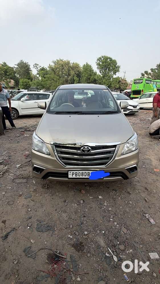 Toyota Innova Diesel 2015
