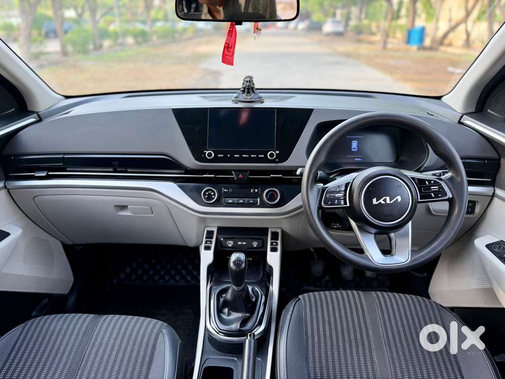 Kia Carens 1.4 Prestige 7 Str, 2023, Petrol