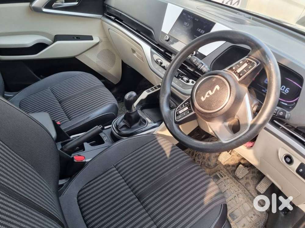 Kia Carens 1.4 Prestige Plus Turbo 7 Str, 2022, Petrol