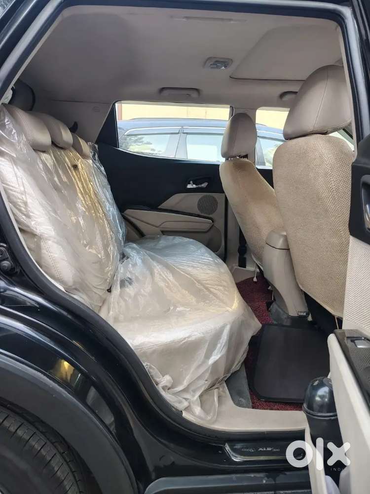 Mahindra Xuv300 2022 Diesel 75999 Km Driven