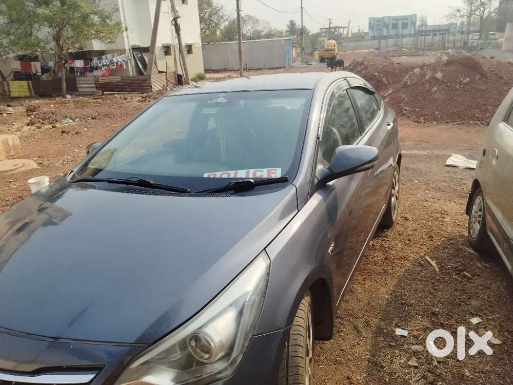 Hyundai Fluidic Verna 2016