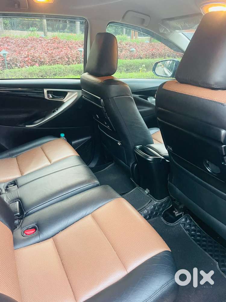Toyota Innova Crysta 2.4 V 8 Str, 2023, Diesel