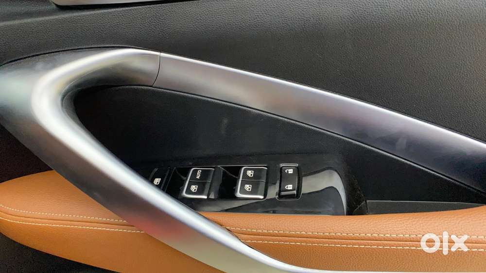 Mg Hector Plus 1.5 Sharp Turbo Cvt 6 Str, 2021, Petrol