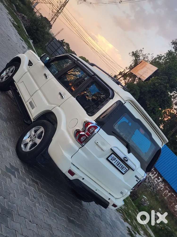 Mahindra Scorpio 
1st Owner 
Android System