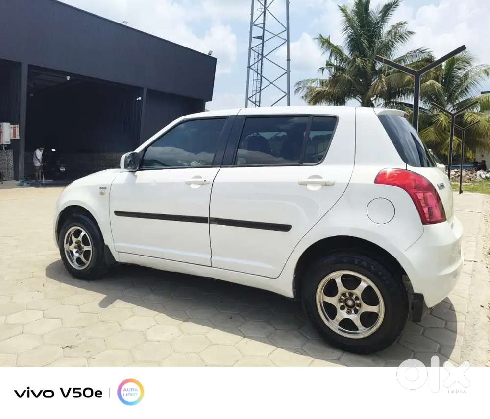 Maruti Suzuki Swift 2010 Diesel 125000 Km Driven