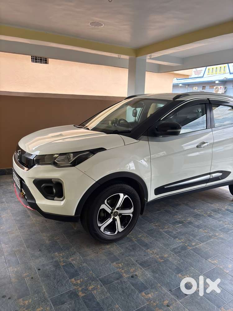 Tata Nexon Diesel (sunroof) 2021