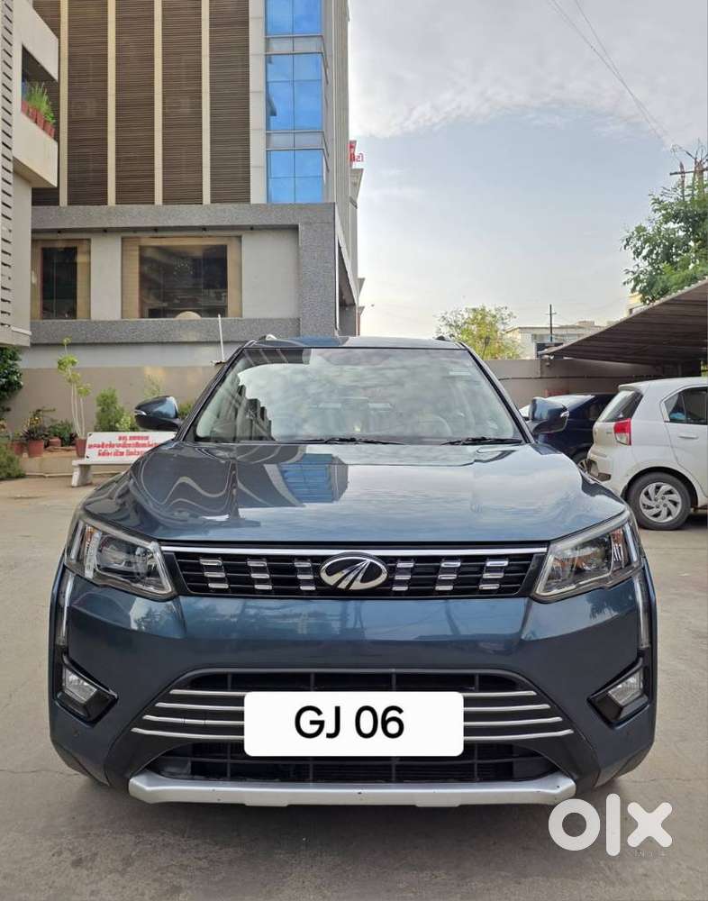 Mahindra Xuv300 1.2 W8 (o) Amt Petrol, 2021, Petrol