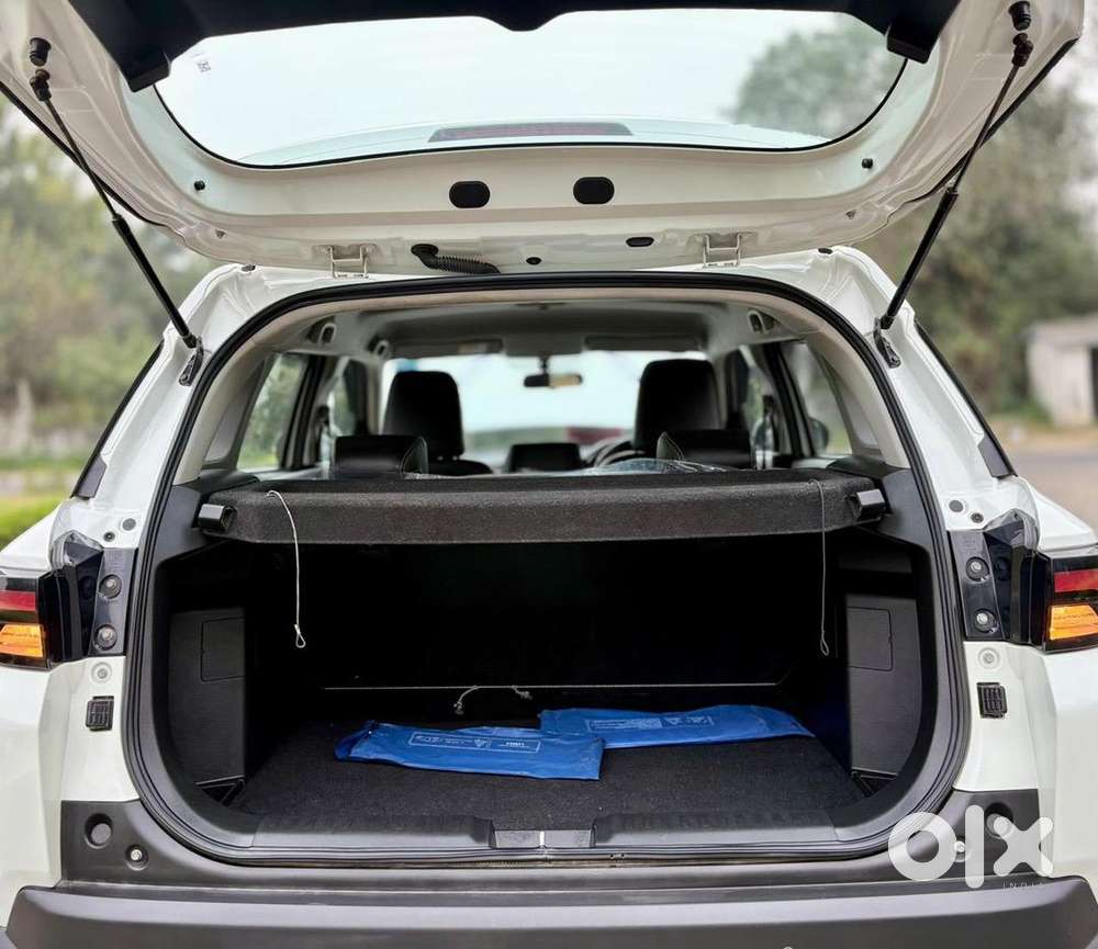 Maruti Suzuki Brezza 2024 Petrol 21000 Km Driven