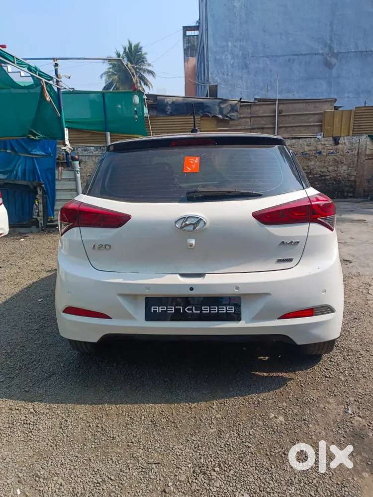 Hyundai I20 2016 Diesel 120000 Km Driven