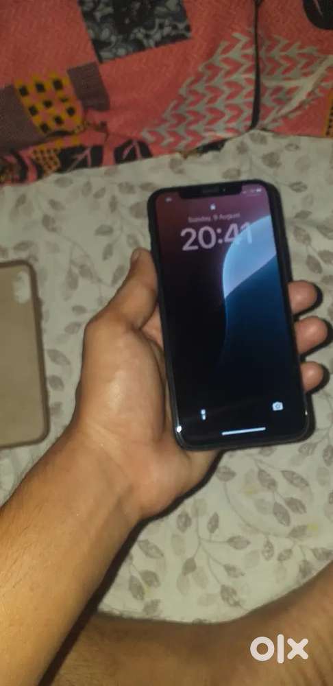 Urgent sell iPhone xs 64 gb