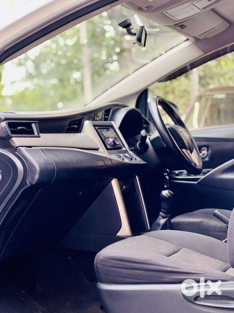 Toyota Innova Crysta 2.4 G Mt, 2017, Diesel