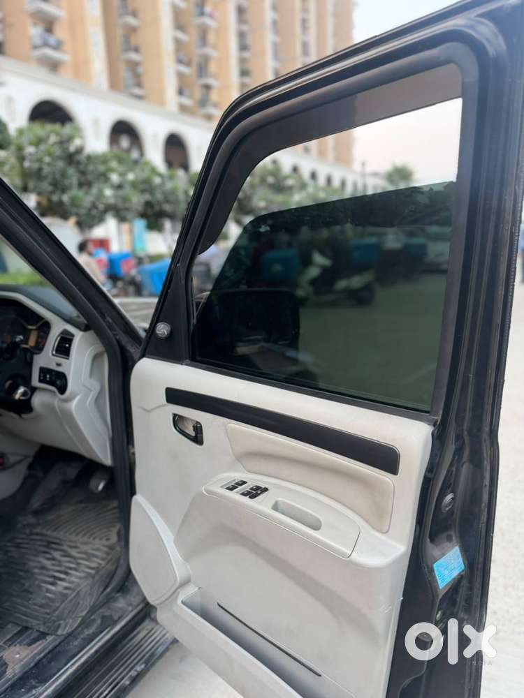 Mahindra Scorpio S9 Diesel Manual 2022 | Black | 85,000 Km | Well Main