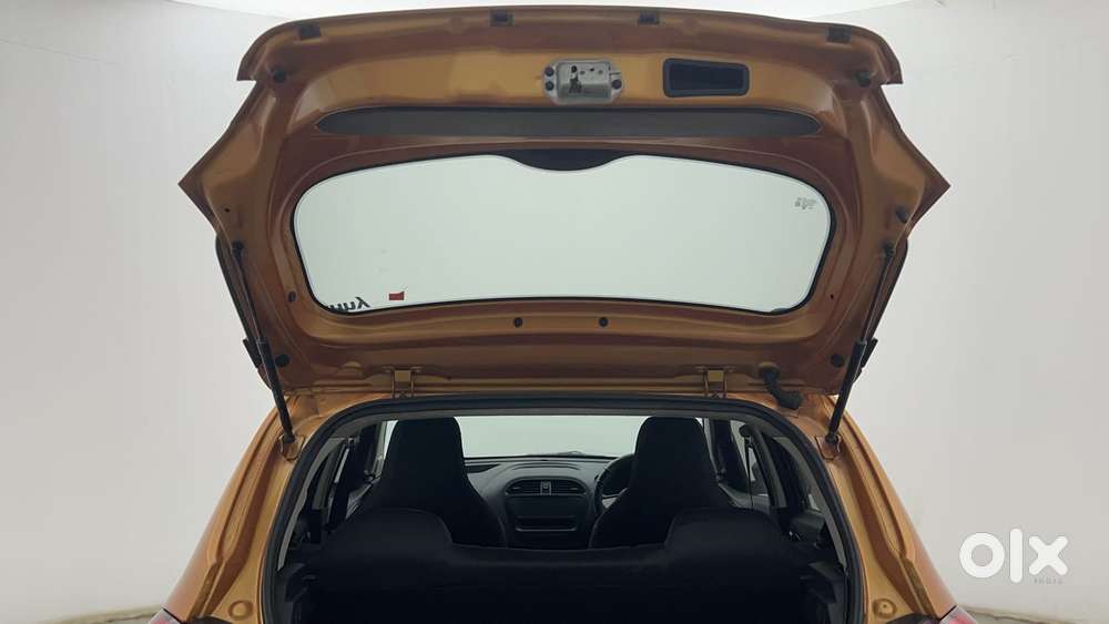 Tata Tiago Xe, 2018, Petrol