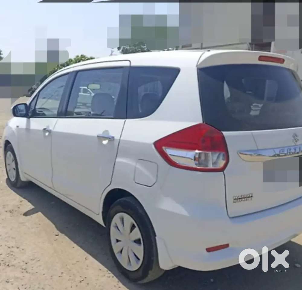 White Maruti Suzuki Ertiga 2016 Diesel 49500 Km Driven
