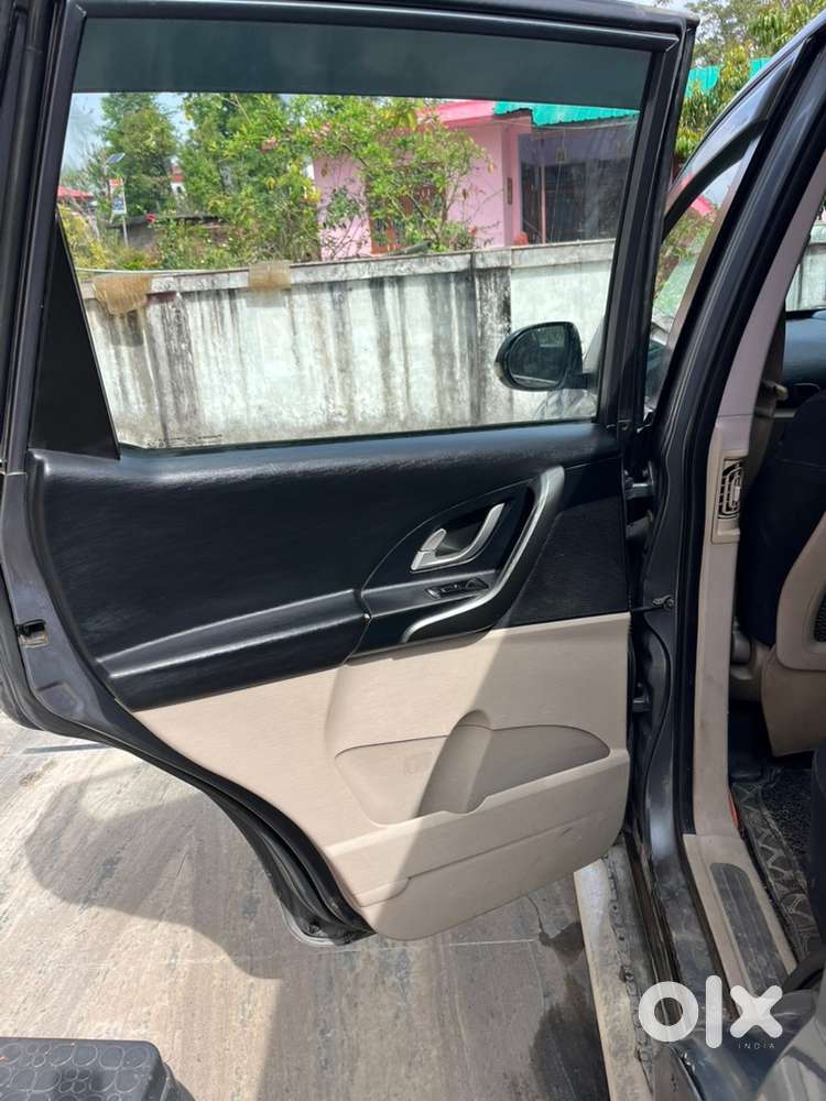 Mahindra Xuv500 2018 Diesel Well Maintained