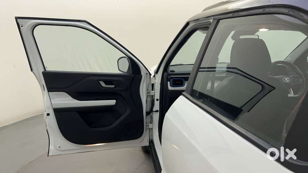 Tata Punch 1.2 Revotron Creative Dual Tone, 2022, Petrol