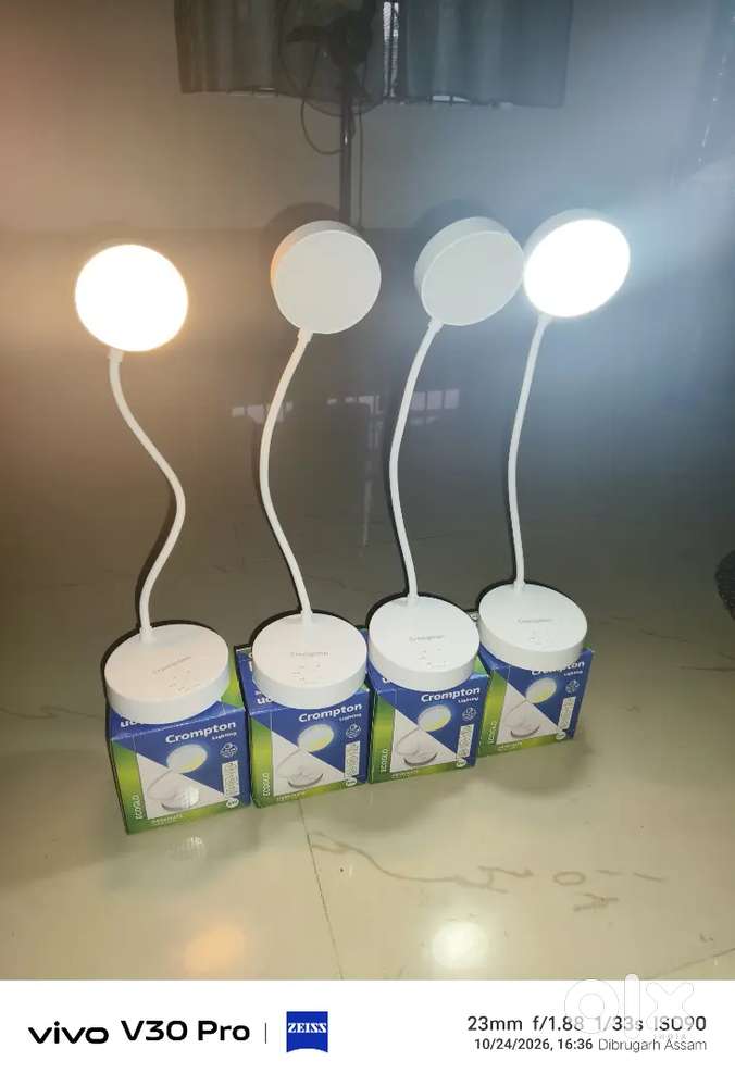 New Crompton Deskmate tablet lamp