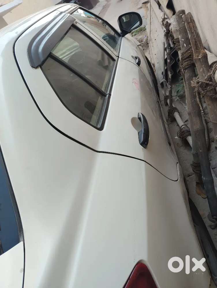 Maruti Suzuki Dzire 2019 Cng & Hybrids 105900 Km Driven