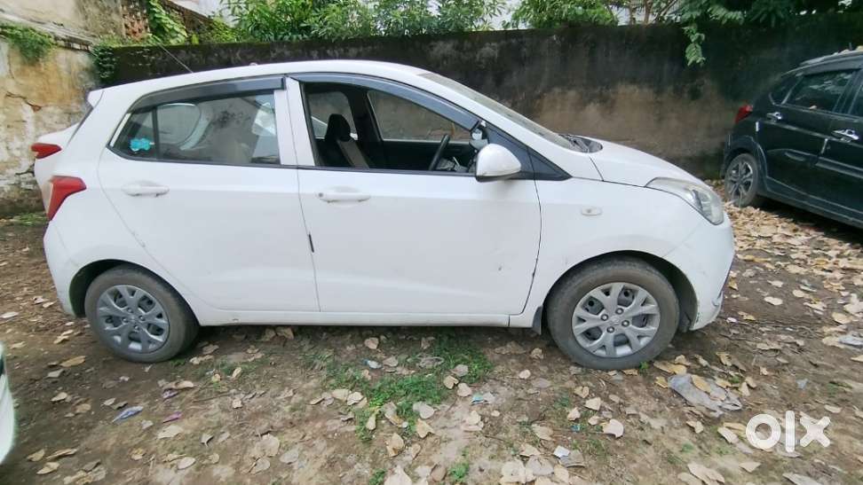 Hyundai Grand I10 Magna Blue Drive, 2015, Petrol