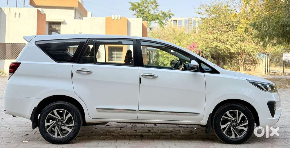 Toyota Innova Crysta [2020-ongoing] 2.4 Gx At 7 Str, 2021, Diesel