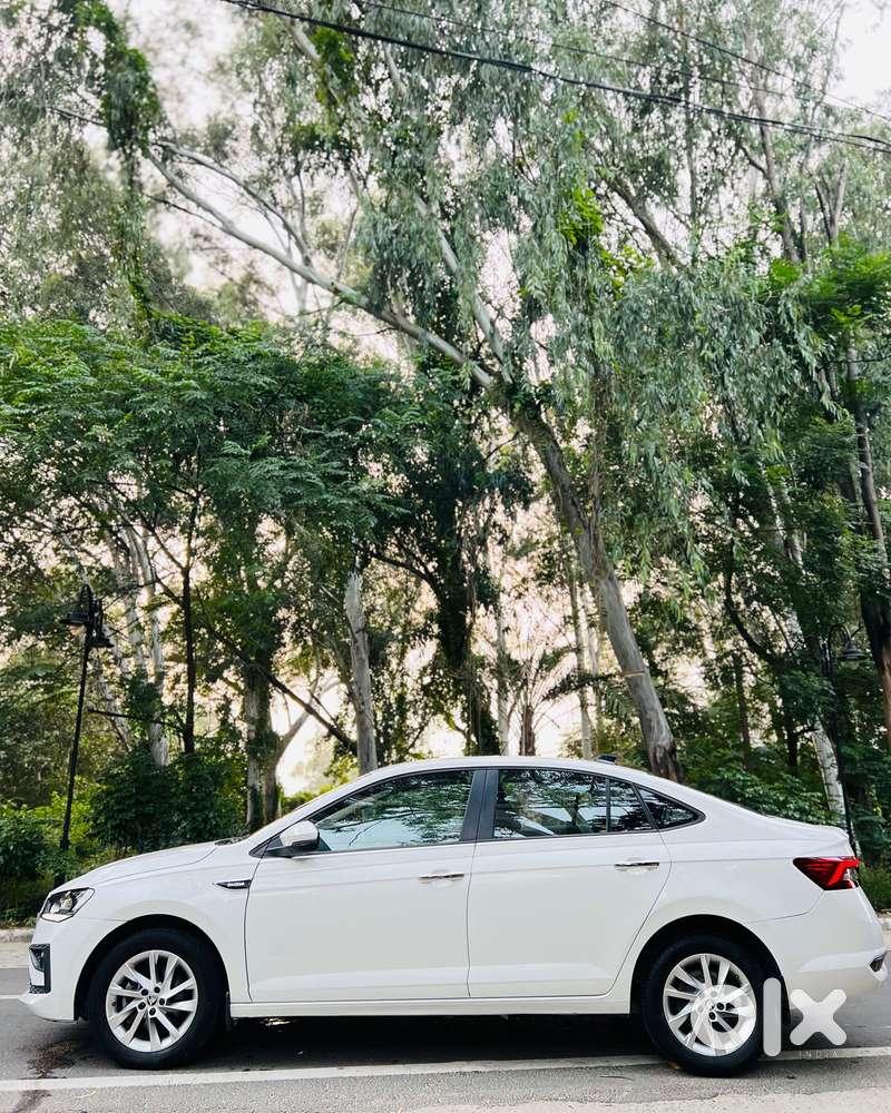 Skoda Slavia Ambition 1.0l Tsi At, 2022, Petrol
