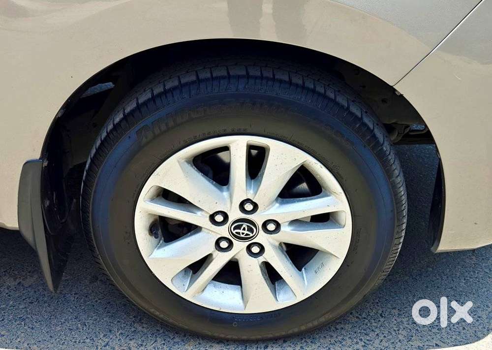 Toyota Innova Crysta 2.4 V, 2017, Diesel