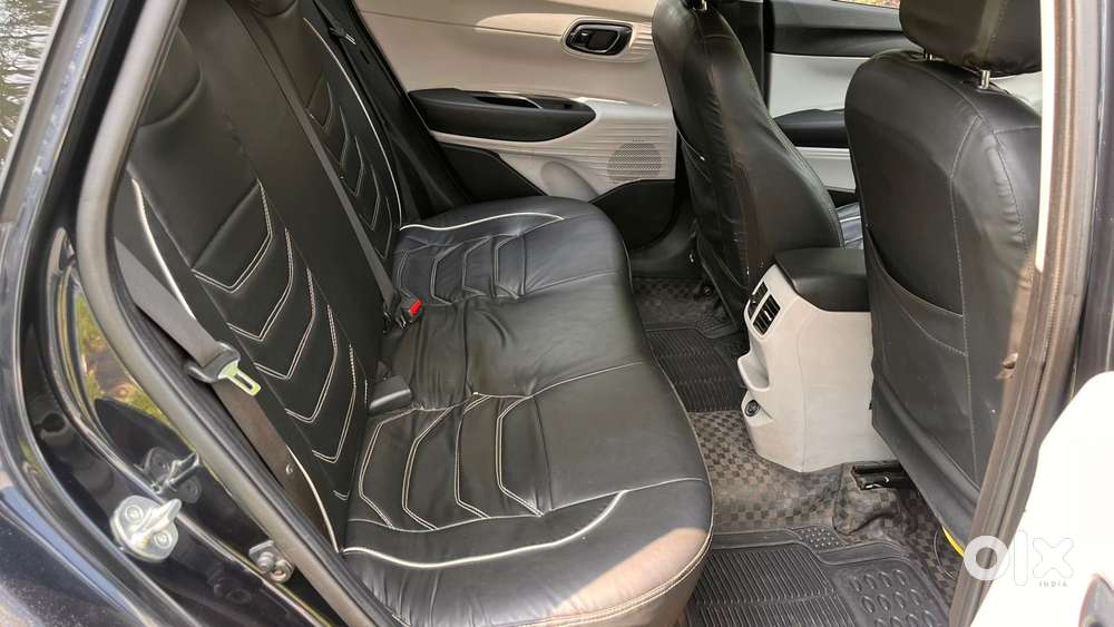 Hyundai I20 Sportz 1.2 Mt Dual Tone, 2024, Petrol