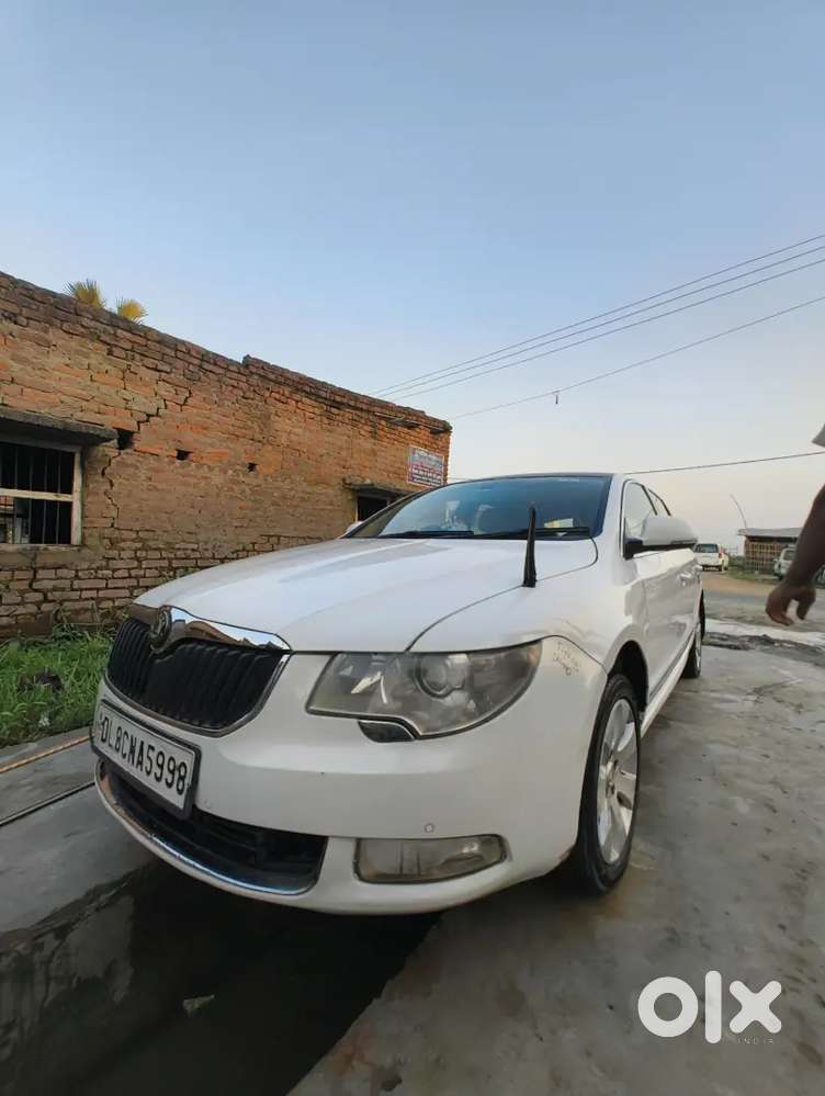 Skoda Superb Ambition Petrol 2015