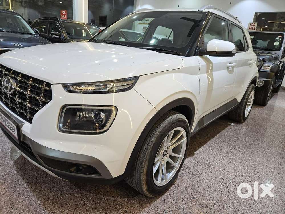 Hyundai Venue 2020 Diesel 80000 Km Driven