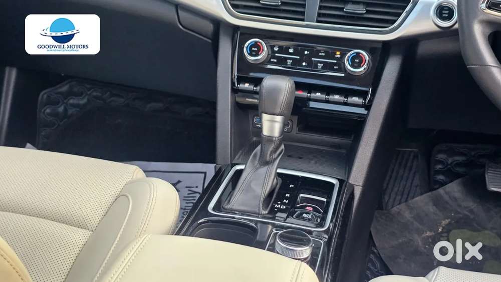 Mahindra Xuv700 2.2 Ax 7 Diesel At Luxury Pack Str, 2024, Diesel