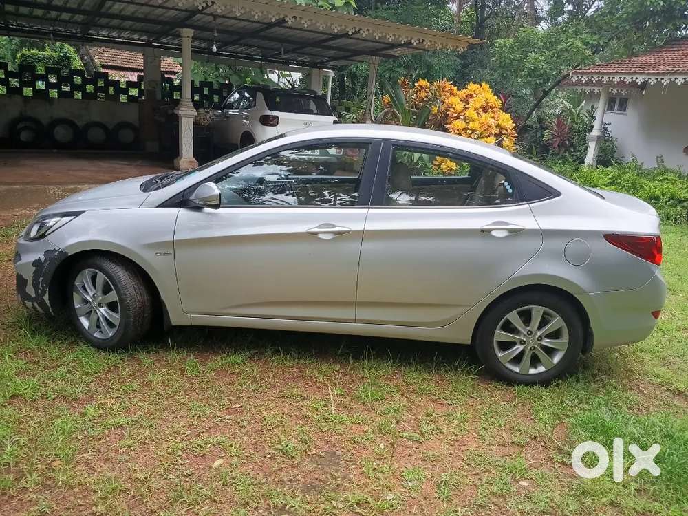 Hyundai Fluidic Verna 2012