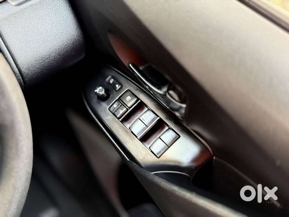 Toyota Innova Crysta 2.4 Gx Limited Edition At 8 Str, 2021, Diesel