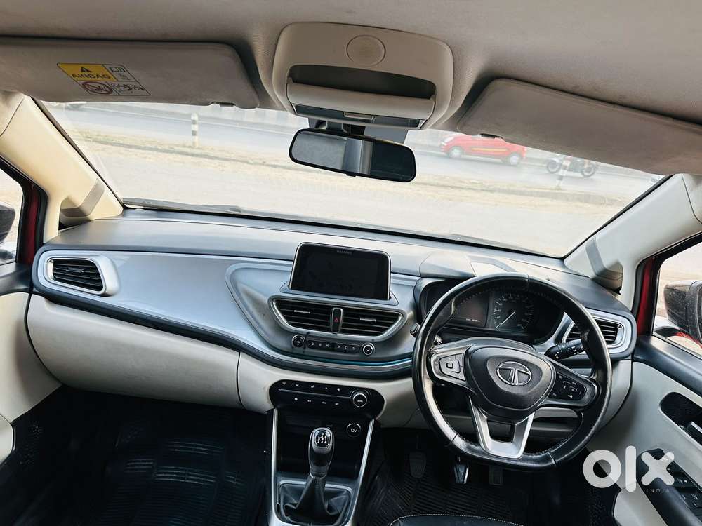 Tata Altroz 1.2 Xza Plus, 2023, Petrol