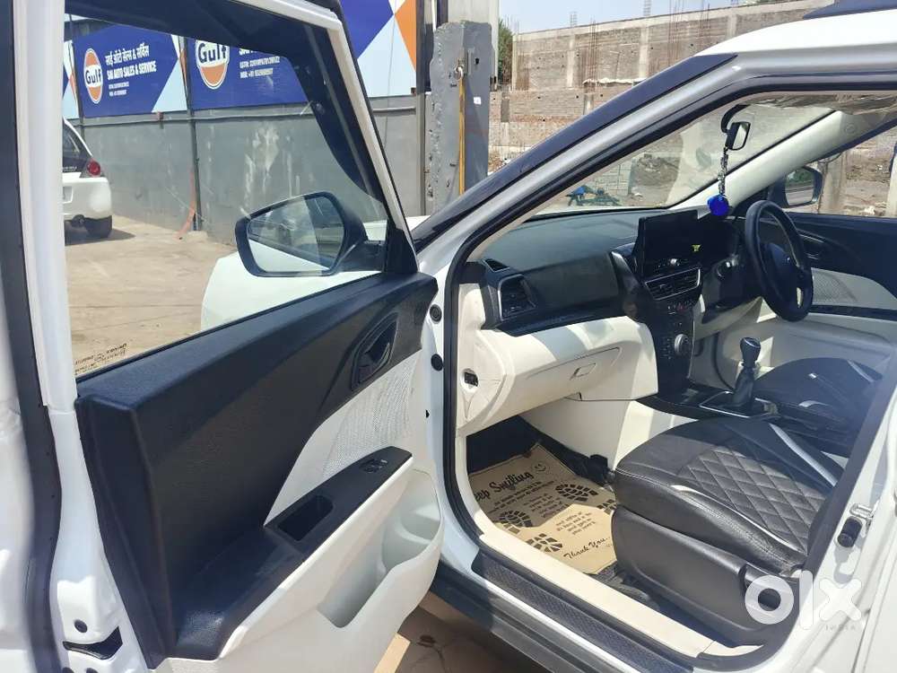 Mahindra Xuv 3xo 2024 Petrol 23000 Km Driven