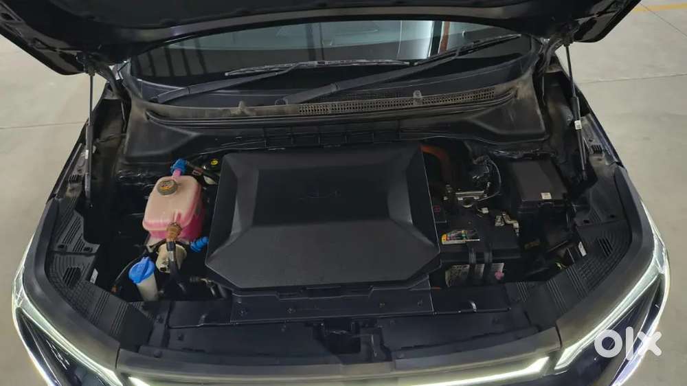 Kia Carens Clavis Electric 2025 HTX Plus Top end model