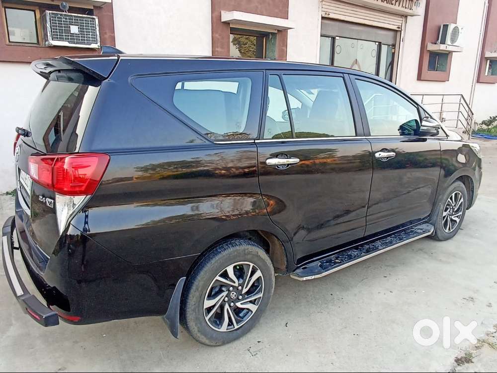Toyota Innova 2.4 V
