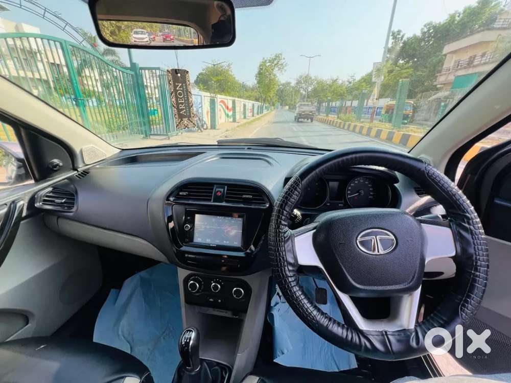 Tata Tiago 1.2 Revotron Xm, 2017, Petrol