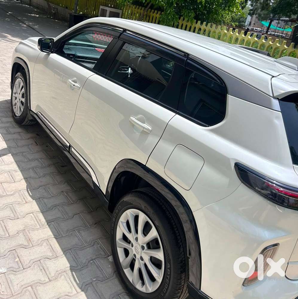 Maruti Suzuki Grand Vitara 1.5 Delta Smart Hybrid At, 2024, Petrol