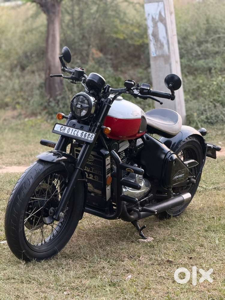 JAWA 42 BOBBER 2022 CHANDIGARH NUMBER