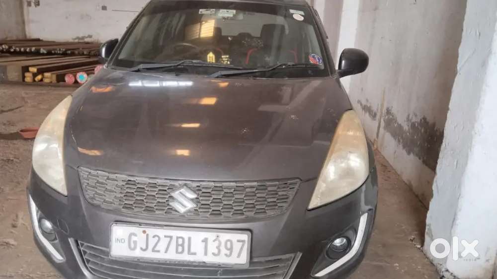 Maruti Suzuki Swift 2017 Petrol 70000 Km Driven