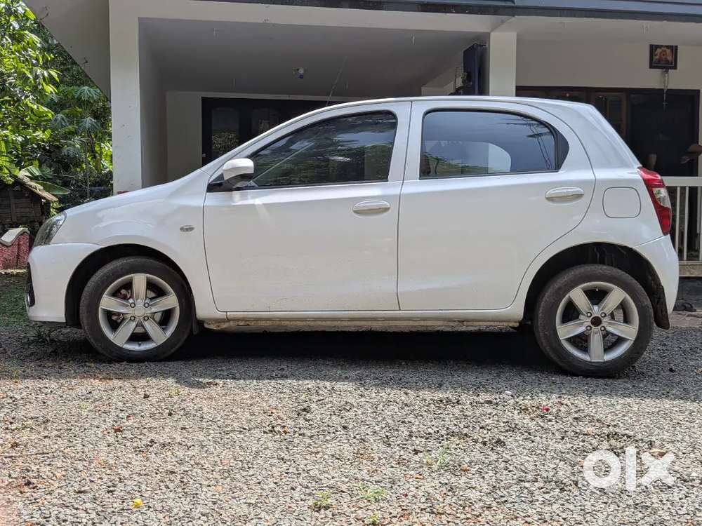 Toyota Etios Liva 2015