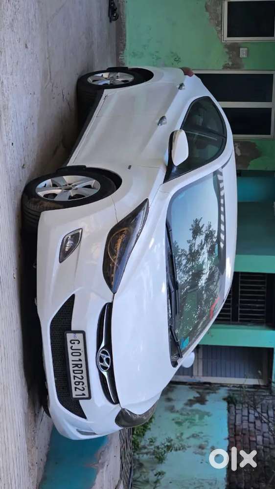 Well-maintained Hyundai Elantra Diesel (dec 2013) Excellent Condition