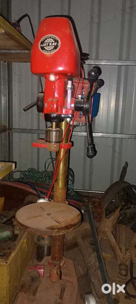 Drilling machine bench