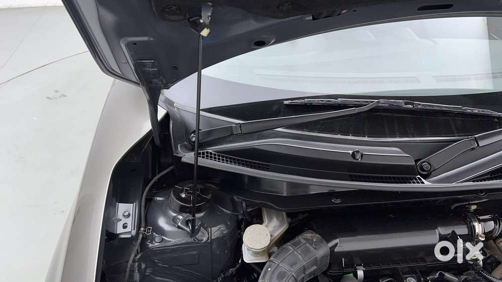 Maruti Suzuki Swift 1.3 Zxi, 2023, Petrol
