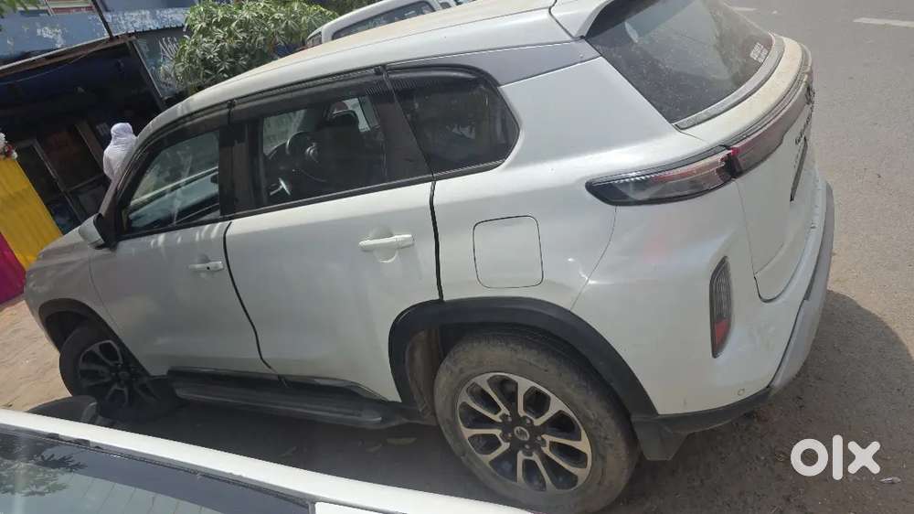 Single Hand Used Bonat Bumper Change