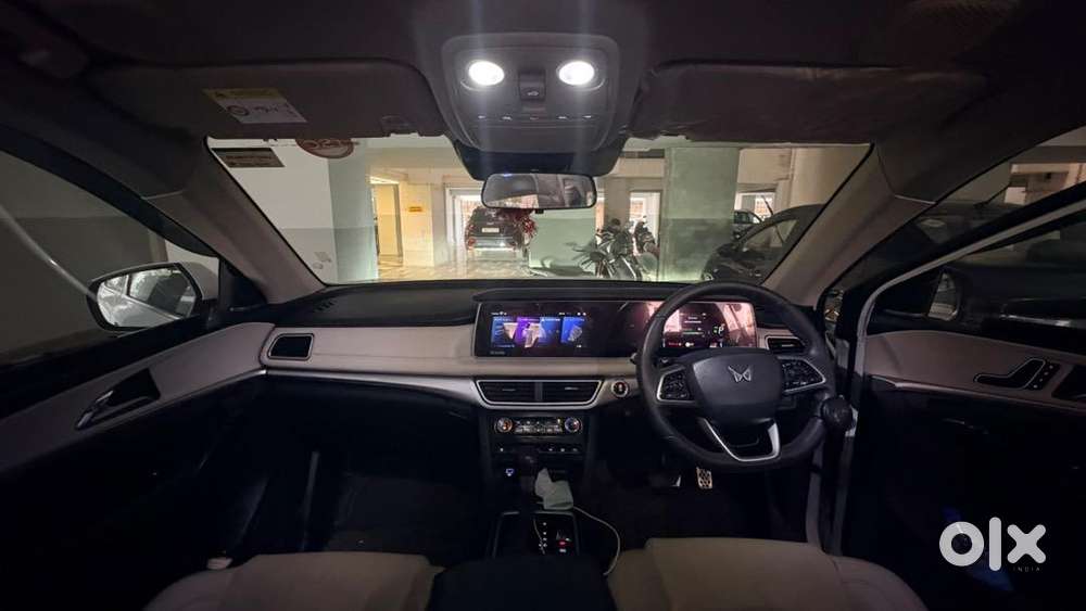 Mahindra Xuv700 2022 Diesel Well Maintained Under Warranty  Automatic