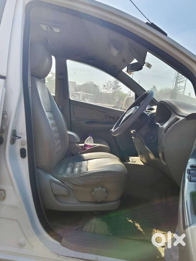 Toyota Innova 2009 Diesel Well Maintained