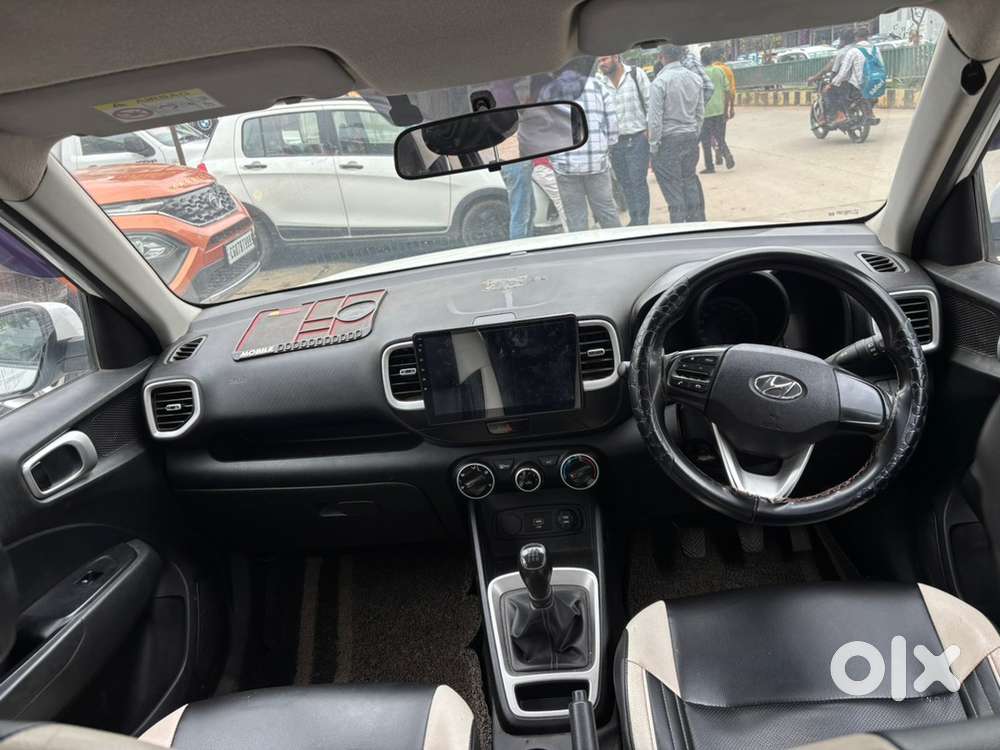 Hyundai Venue Petrol 2021