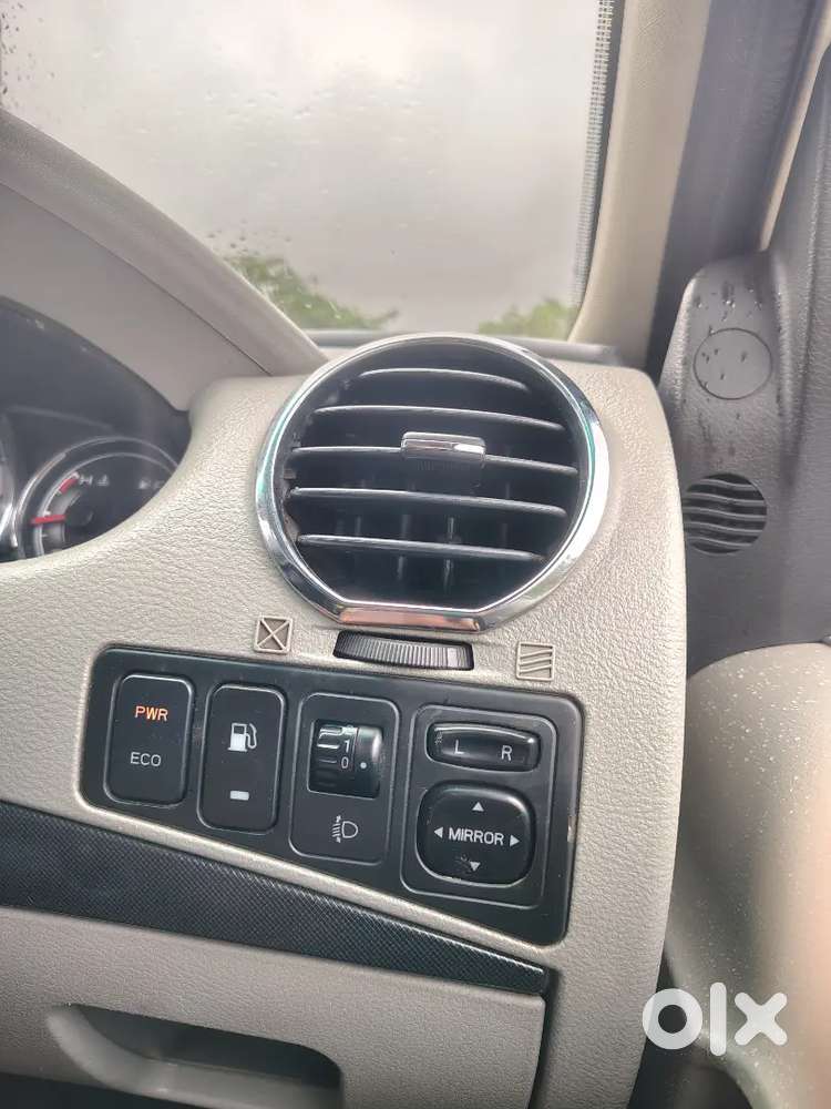Mahindra Nuvosport - N8 Top End Model - 2016 Diesel Manual